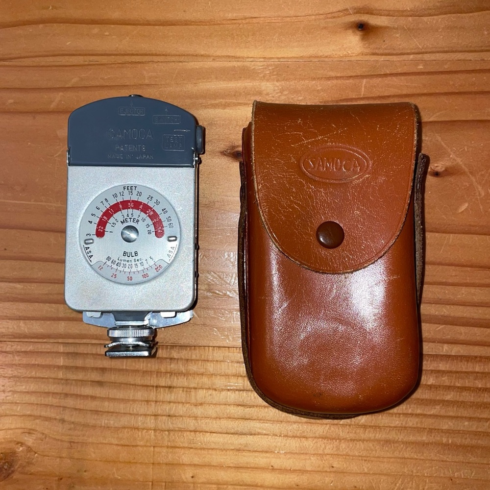 VINTAGE SAMOCA CAMERA FLASH UNIT Light Shade Projector With Case Made In Japan